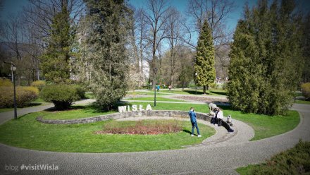 Park Kopczyńskiego i kamienne niedżwiadki